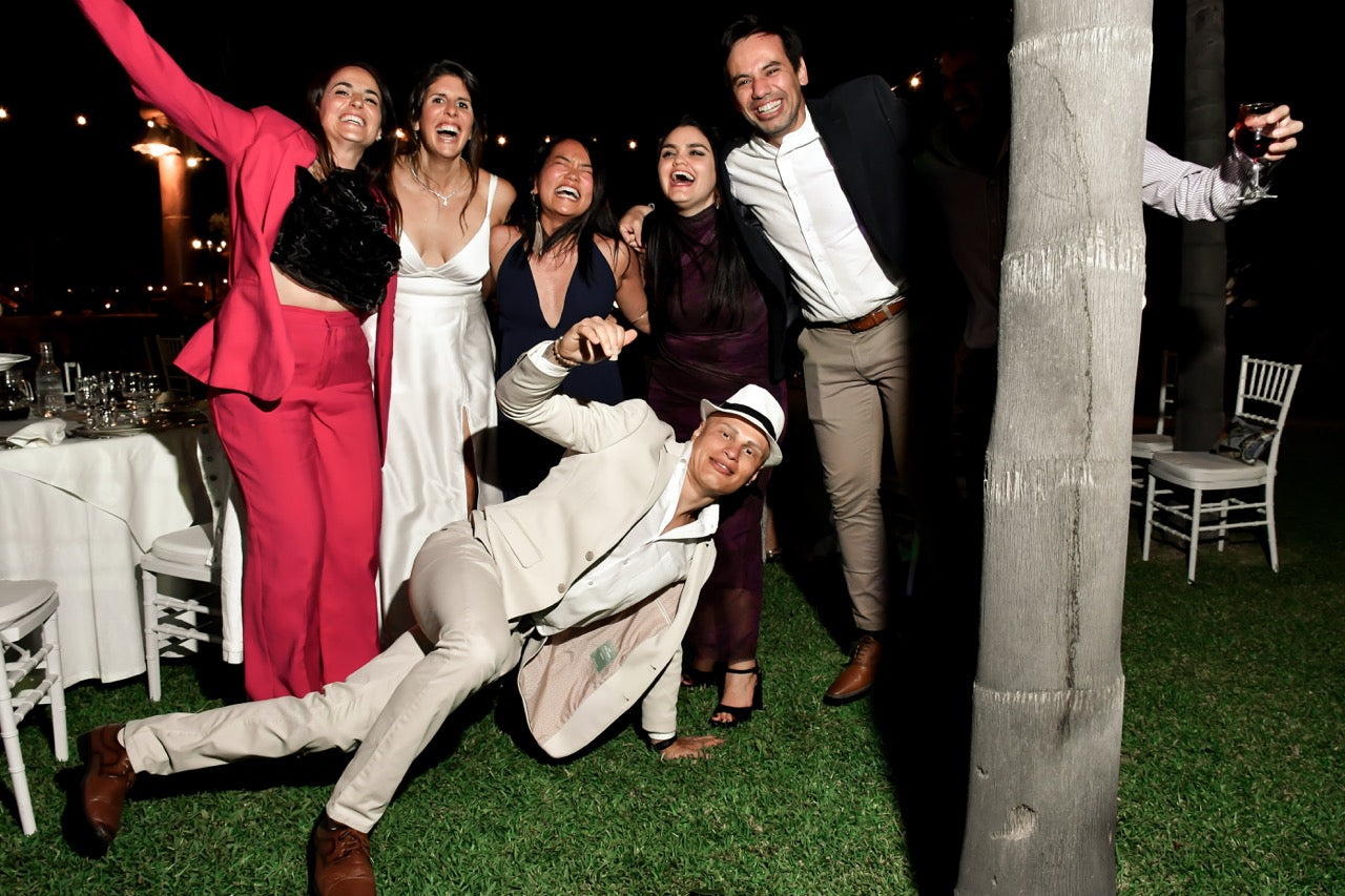 Sposi ballano a fine party