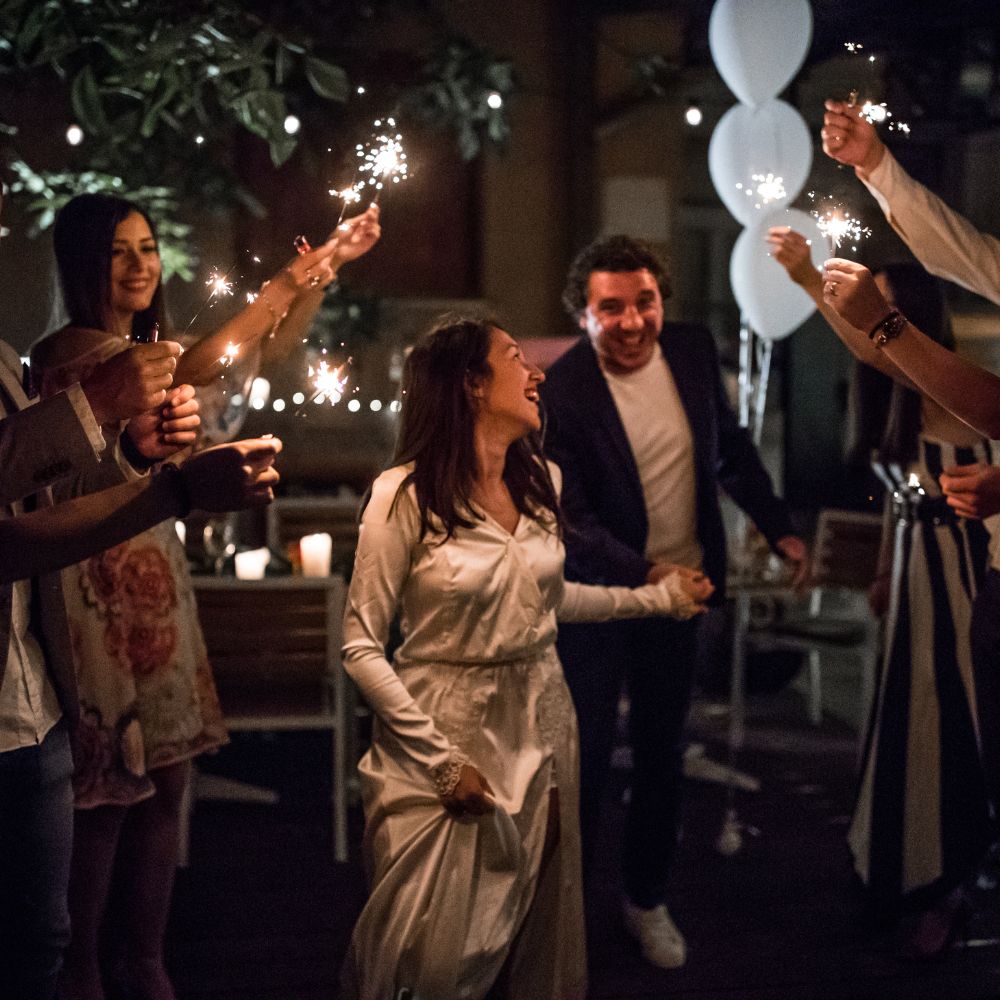 SPOSI CHE ENTRANO CON FIACCOLE